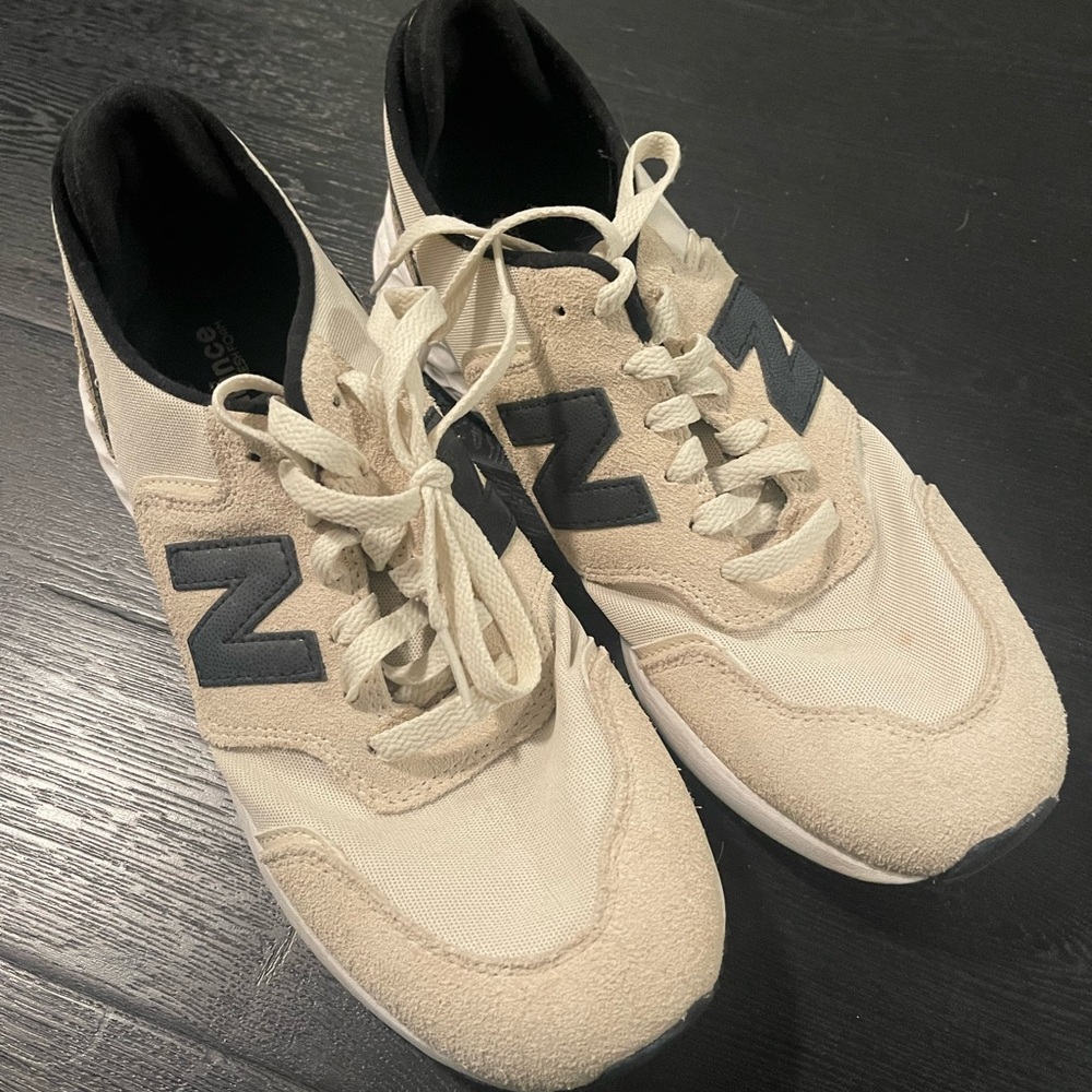 New Balance Fresh Foam women’s size 11 - turtle dove and black
